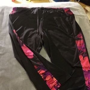 Athletic leggings